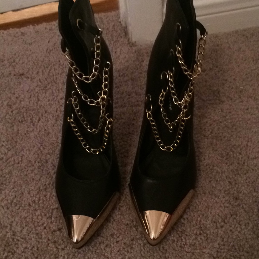 High heel shoes